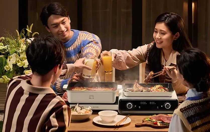 小熊电器携京东小魔方闪电新品，打造年轻人的松弛感生活